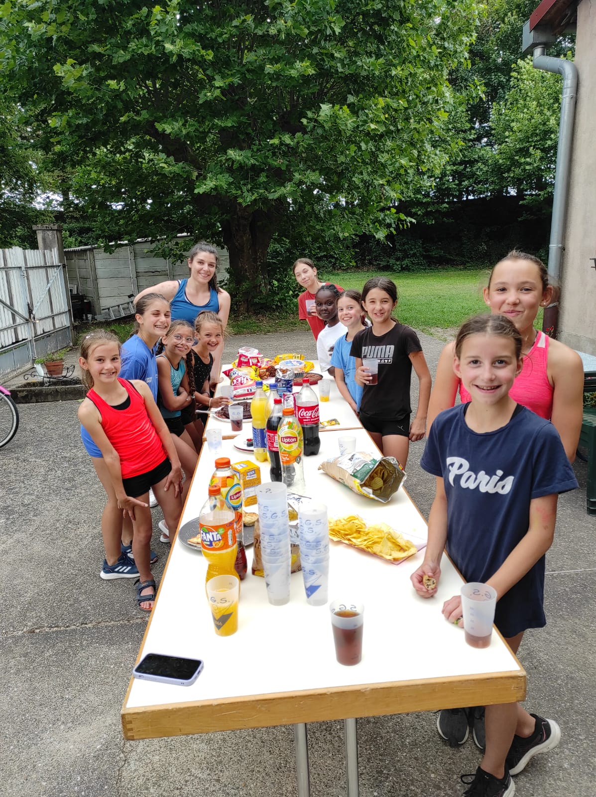 A1013-6 Eva, Jeanne, Anna, Charlie, Mathilde, Constance, Fatimé, Cassandre, Laura, Chloé et Méline